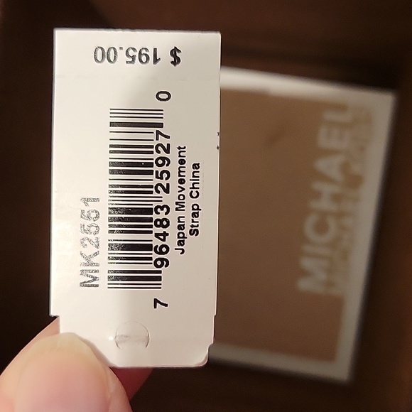 Michael Kors Watch - Picture 6 of 6